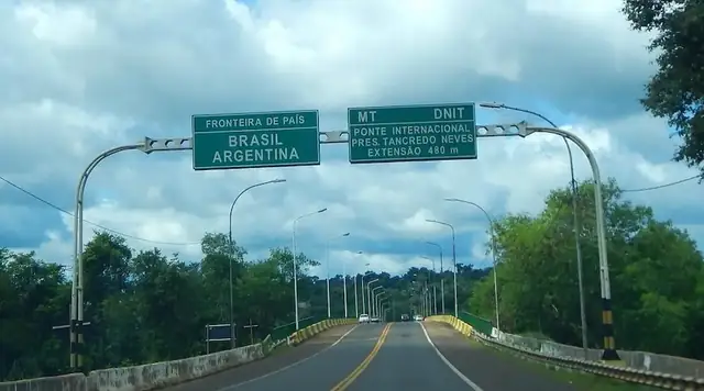 Traslado internacional a Brasil — Foz do Iguaçu desde Puerto Iguazú